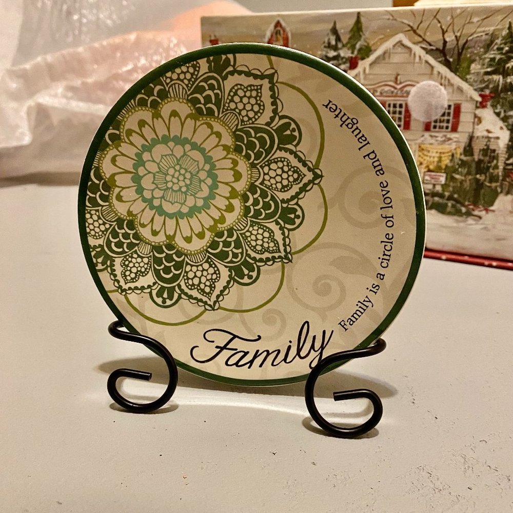 Heart  Mini Plates with Metal Stand Family Of Love  by Carson Home Accents ...